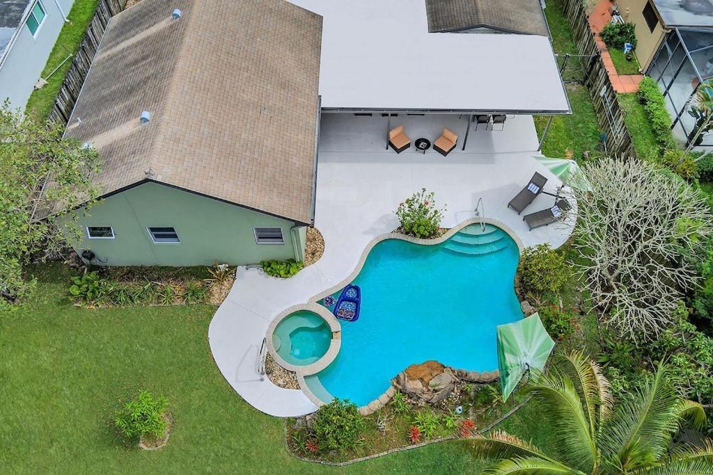 Cooper City Pool Heat I Firepit And Bbq I 75"Tv I Foosball I 581Mbps מראה חיצוני תמונה